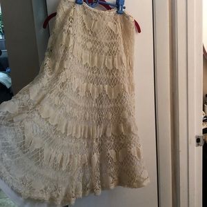 Skirt size aprox large measures 15 waist